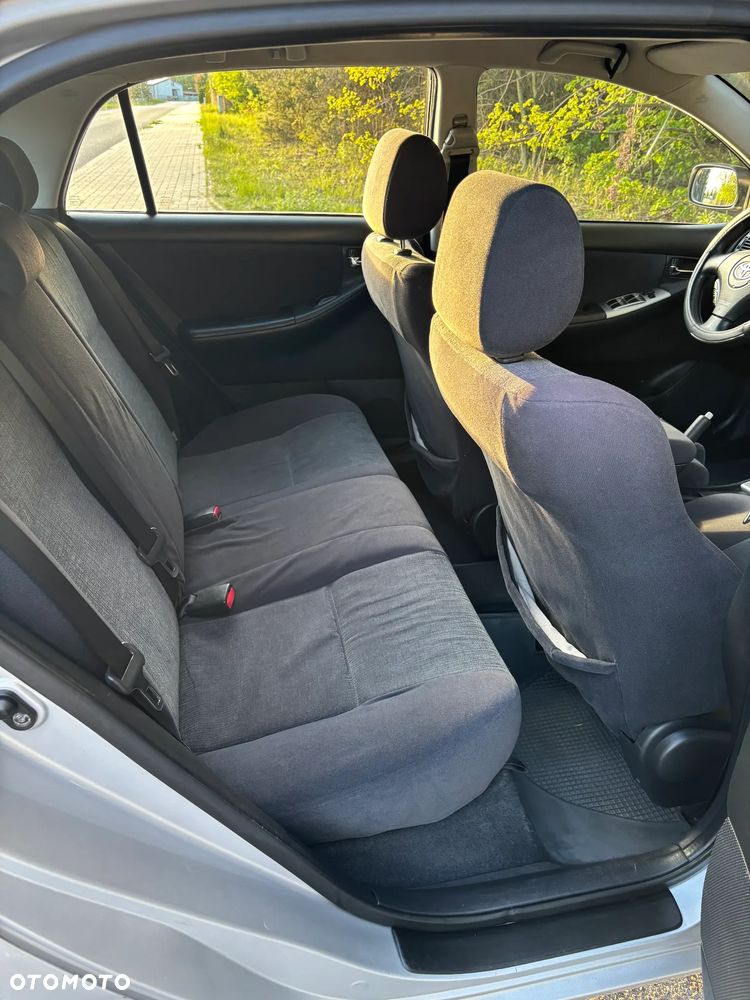 Toyota Corolla 2.0 D-4D Luna - 21