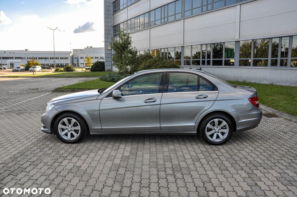 Mercedes-Benz Klasa C 350 BlueEff 4-Matic Elegance - 2