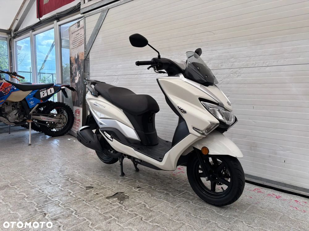 Suzuki Burgman - 13