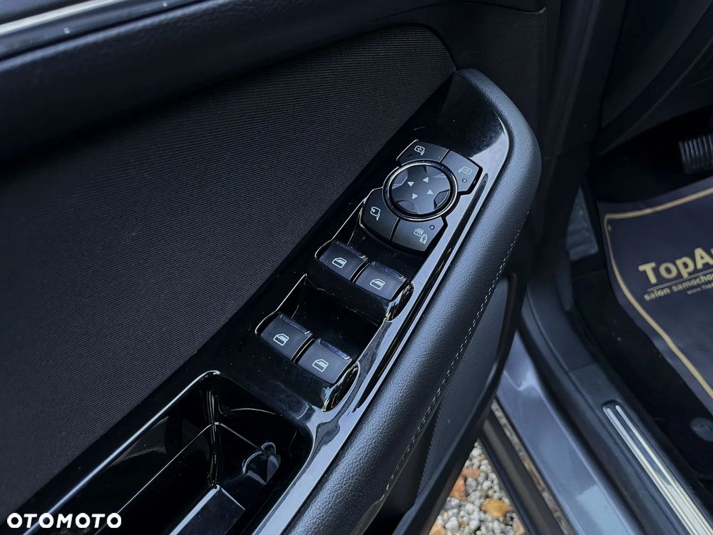 Ford S-Max 2.0 EcoBoost Titanium - 34