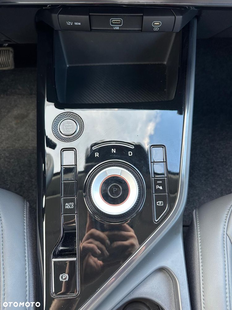 Kia Niro 1.6 GDI Hybrid L Business Line - 11