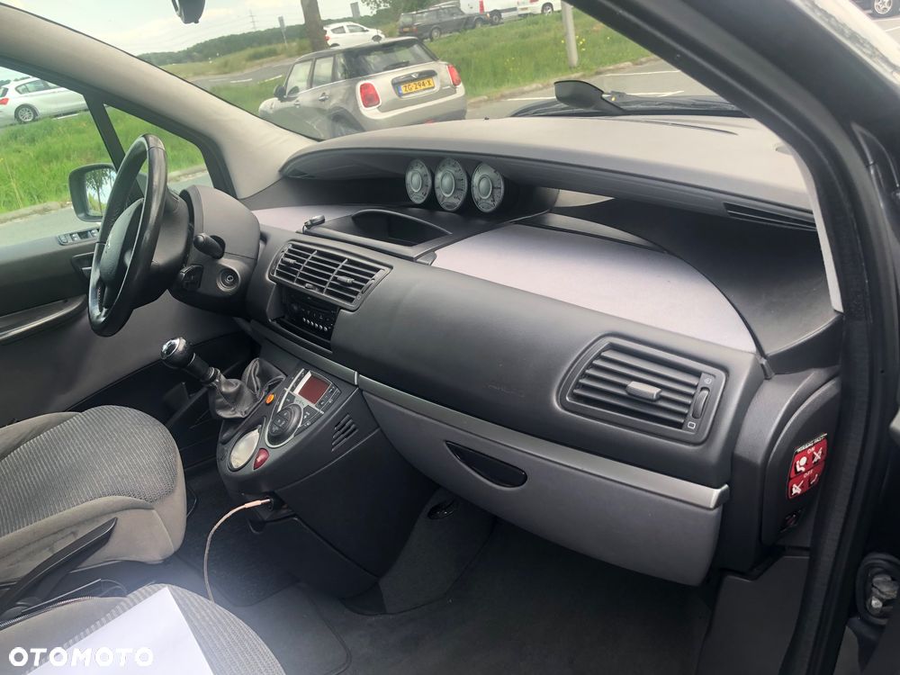 Citroën C8 2.0 16V Style - 14