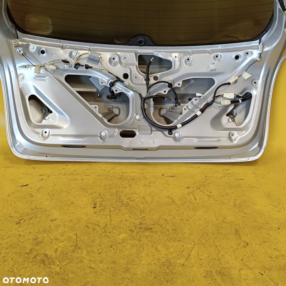 KLAPA TYŁ TYLNA SZYBA BAGAŻNIKA TOYOTA AVENSIS II T250 KOMBI LAK: 1C0 NR504 - 13
