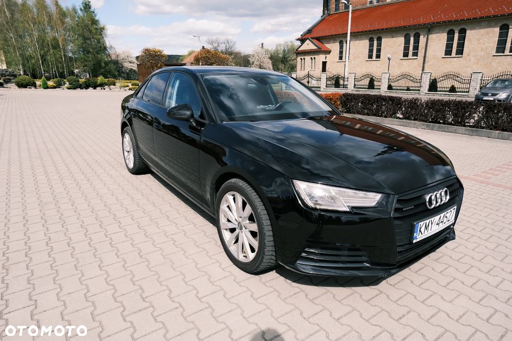 Audi A4 Limousine - 3