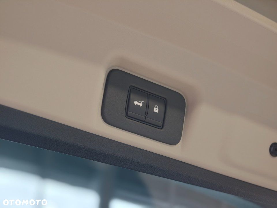 Nissan Ariya - 12