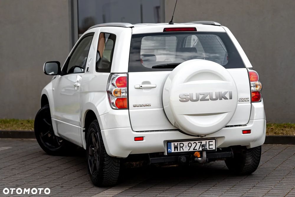 Suzuki Grand Vitara 1.6 Black&White - 11