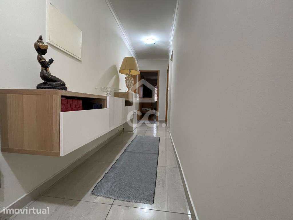 APARTAMENTO T3 COM SUITE, GARAGEM E ARRUMOS em CALENDÁRIO - Grande imagem: 5/18