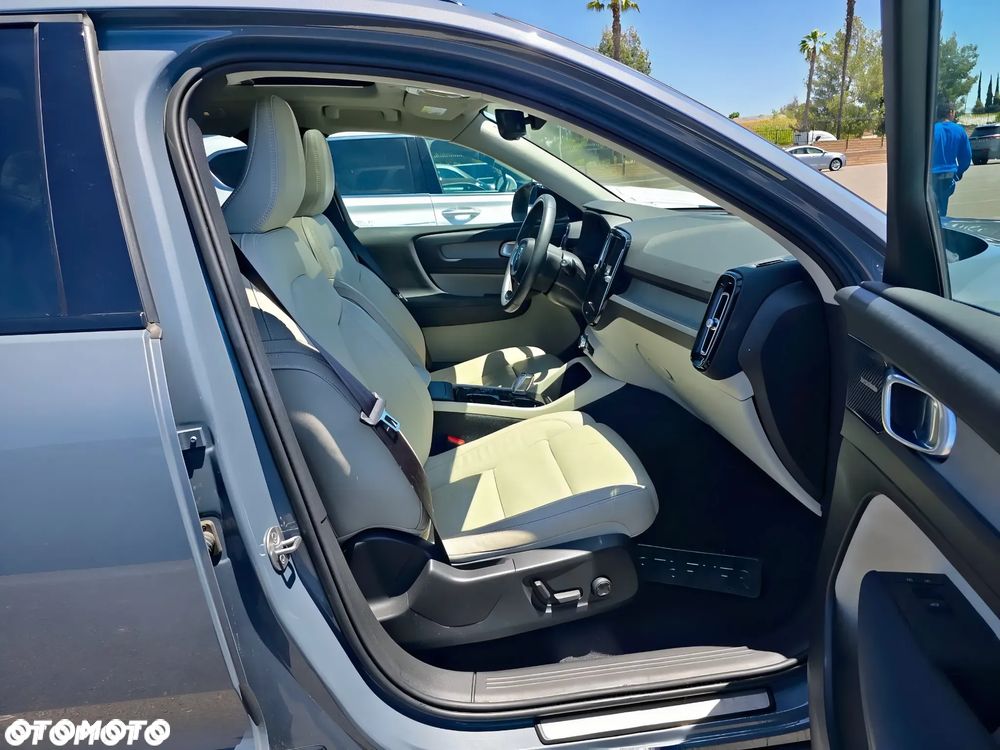 Volvo XC 40 B4 Ultimate Dark - 9
