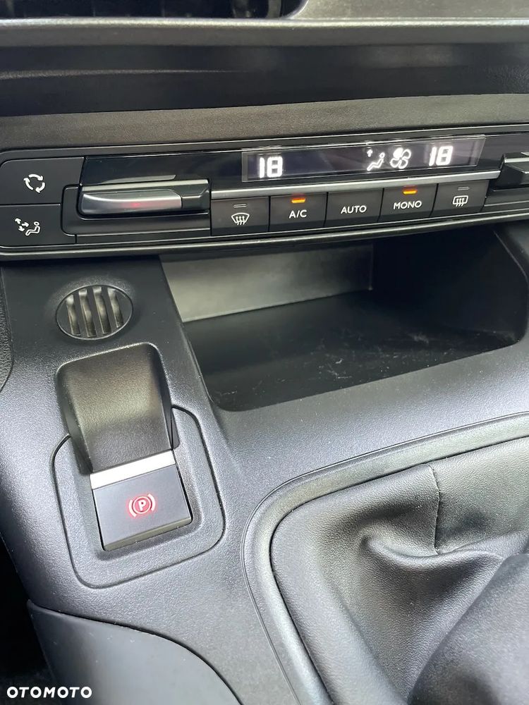 Opel Combo 1.2 Turbo Start/Stop Edition - 27