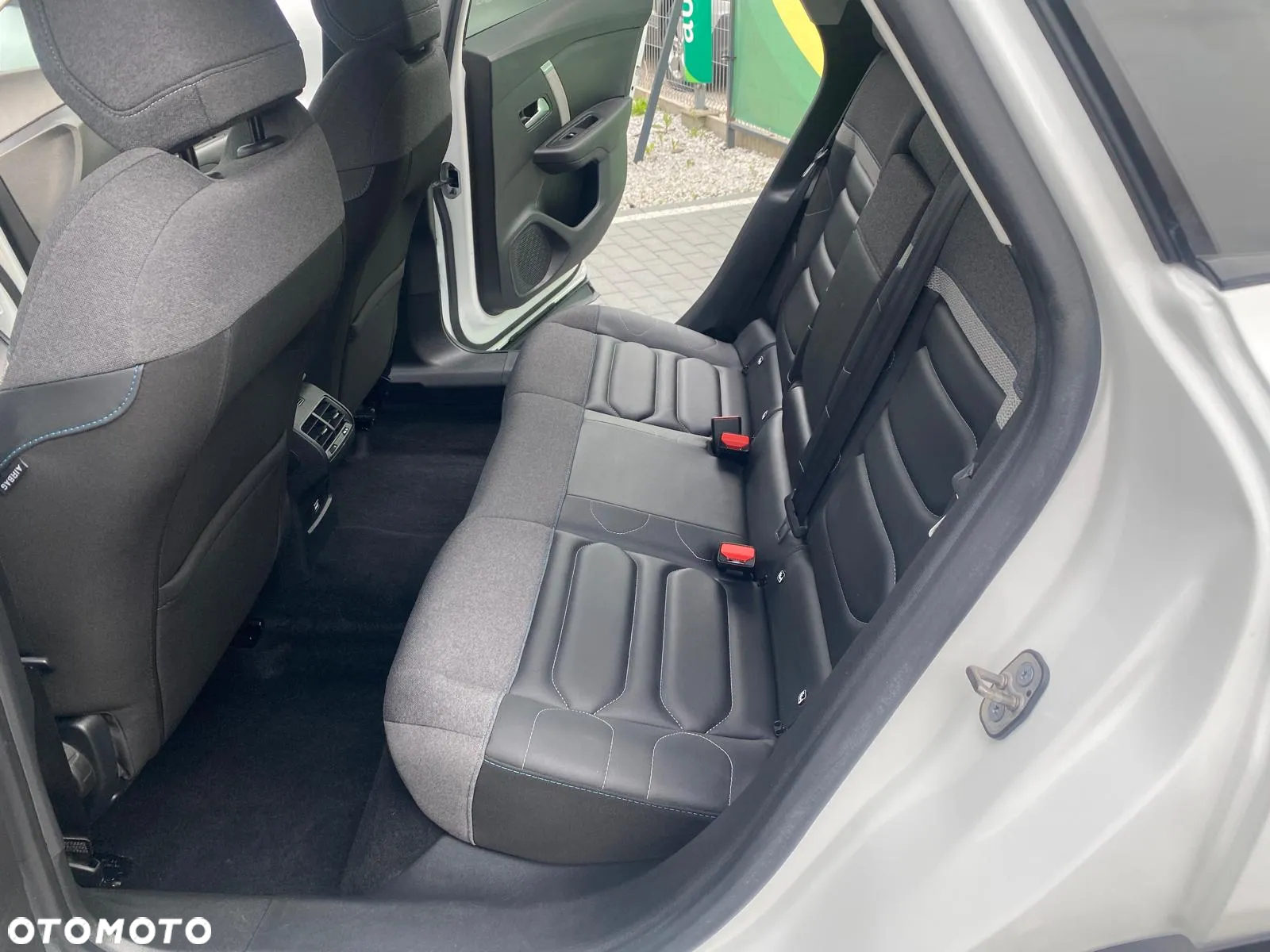 Citroën C4 PureTech 130 Stop&Start EAT8 SHINE - 9