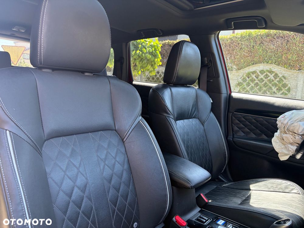 Mitsubishi Outlander - 18
