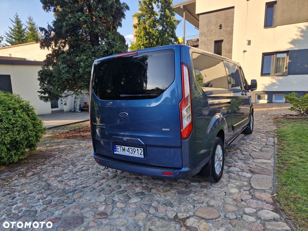 Ford Tourneo Custom - 8