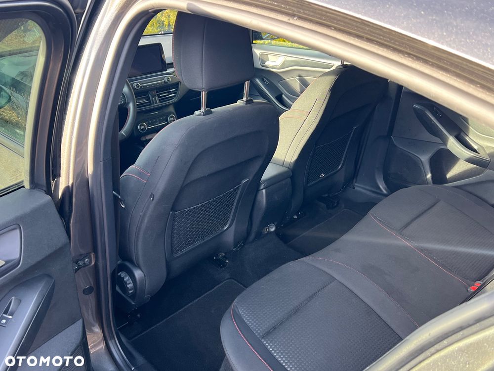 Ford Focus 1.0 EcoBoost mHEV ST-Line - 21