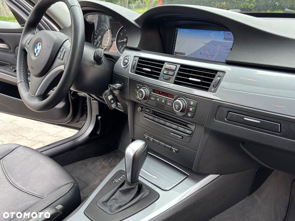 BMW Seria 3 320i - 36
