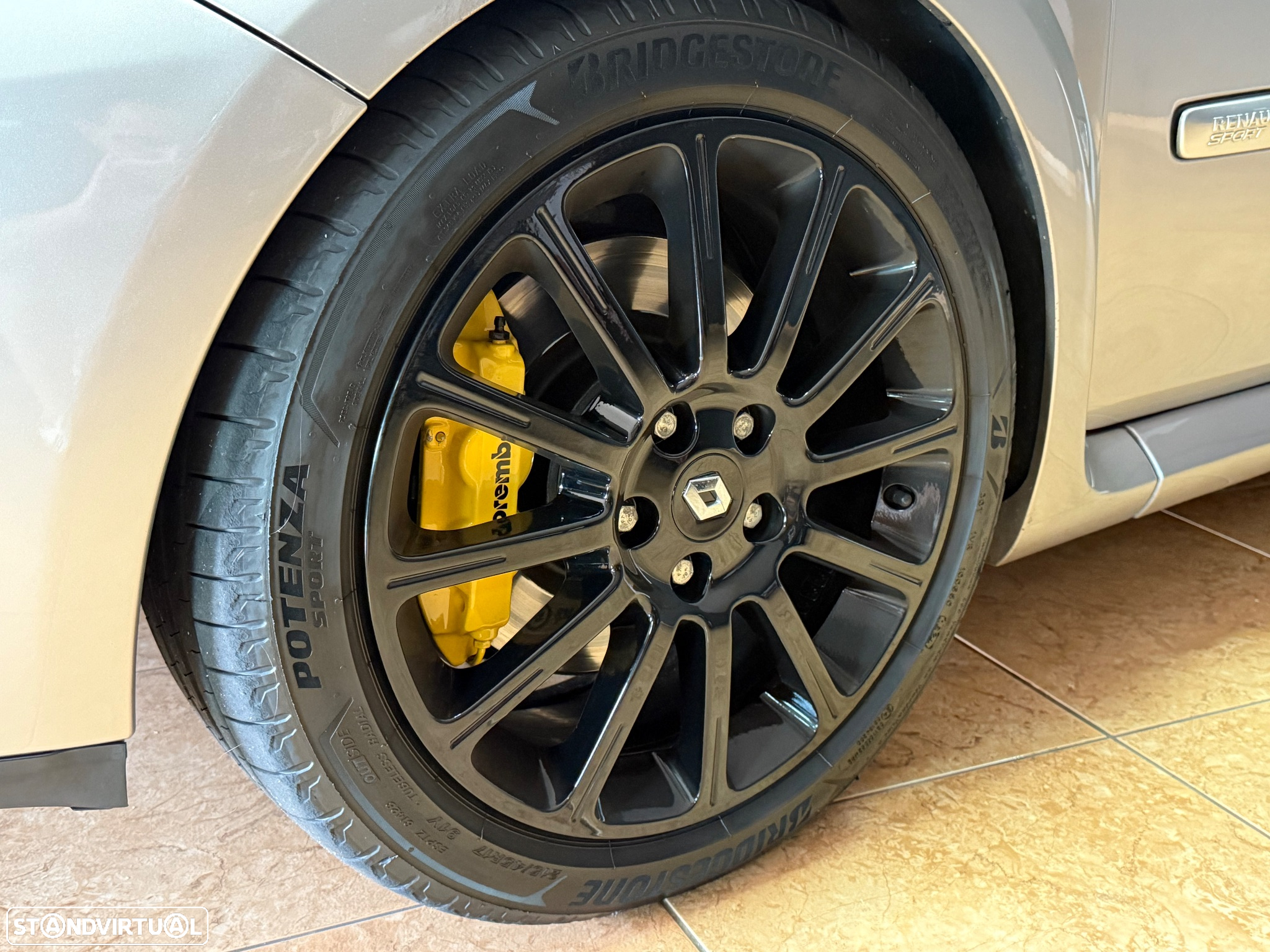 Renault Clio 2.0 16V Sport - 4