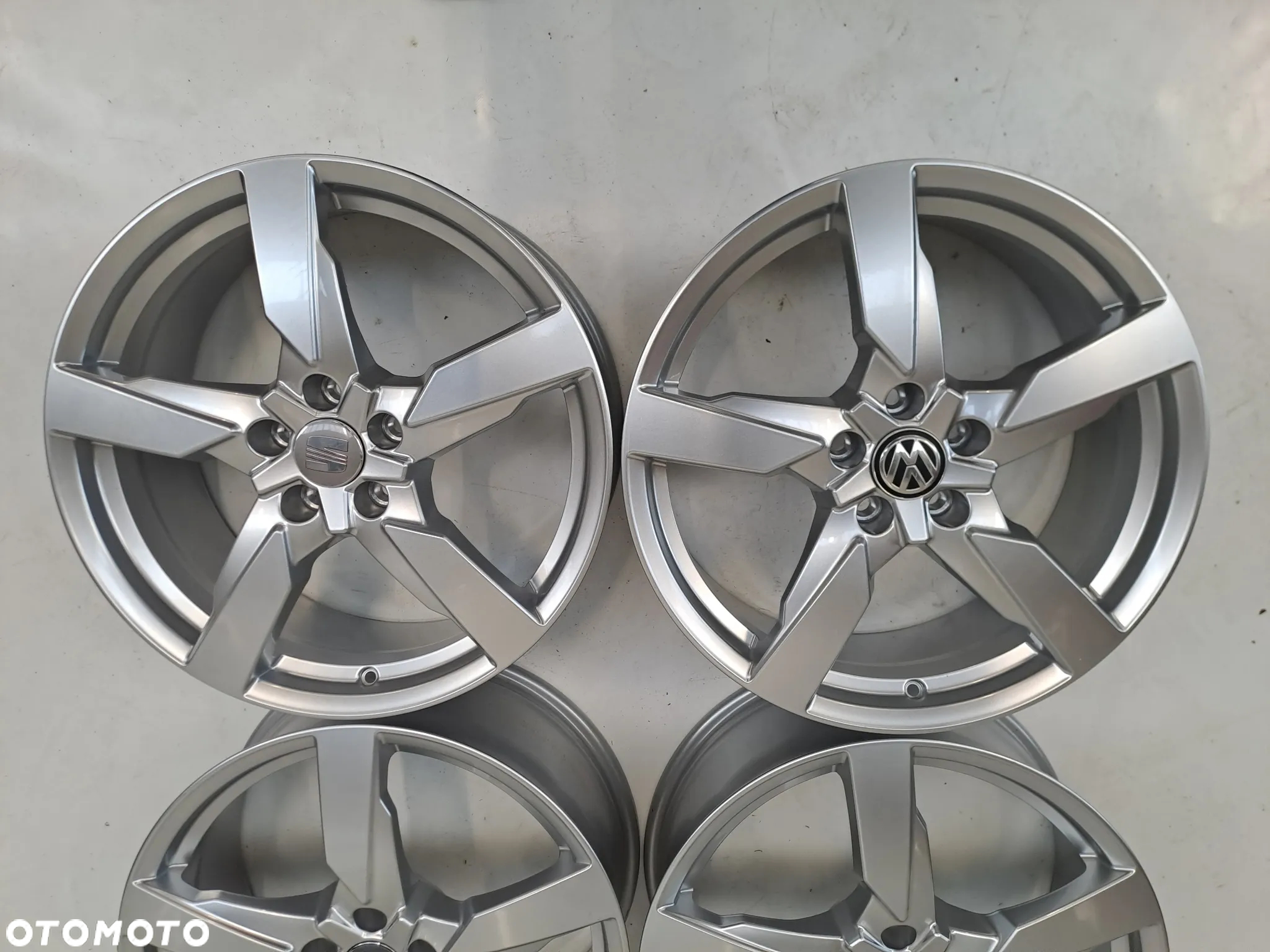 FELGI ALUMINIOWE 5x112 8Jx19 CALI ET52 8S0601025AG AUDI TT A3 A4 A5 A6 DEMO Komplet - 6