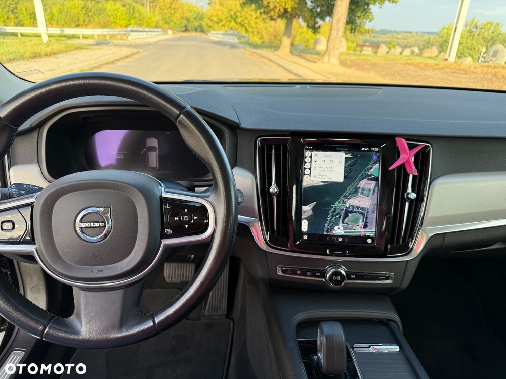Volvo V90 D4 SCR AWD Momentum Pro - 25