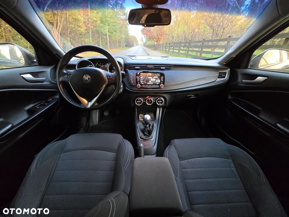Alfa Romeo Giulietta 1.6 JTDM 16V Super - 7