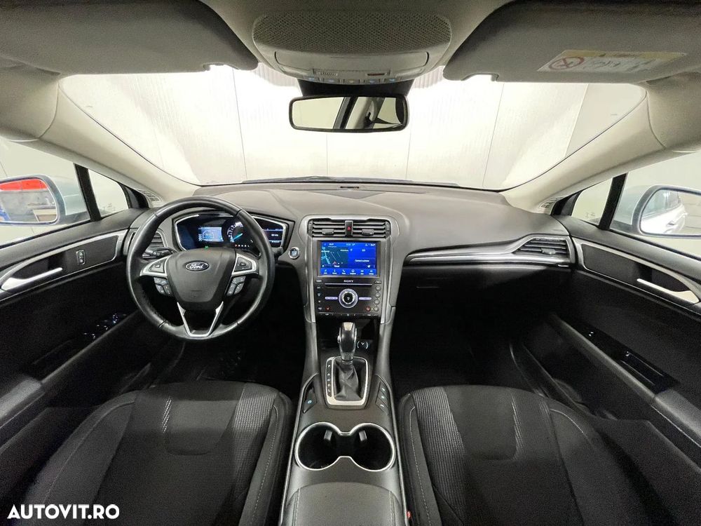 Ford Mondeo 2.0 HEV Titanium - 8