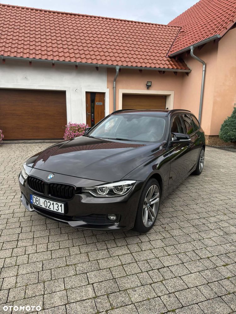 BMW Seria 3 318d xDrive Sport Line - 4