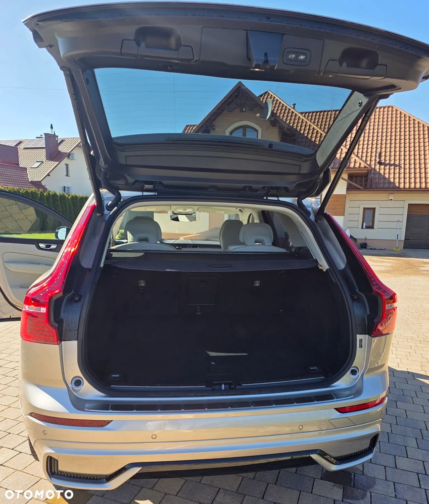 Volvo XC 60 B5 B AWD Ultimate Black Edition - 11