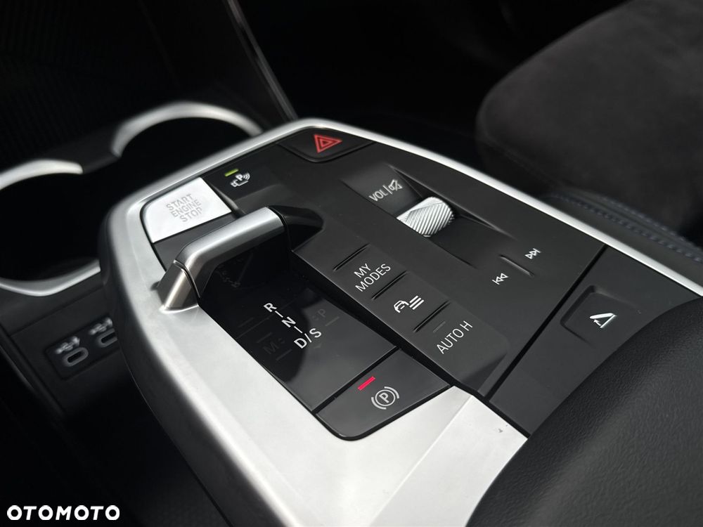 BMW X1 sDrive18i - 17