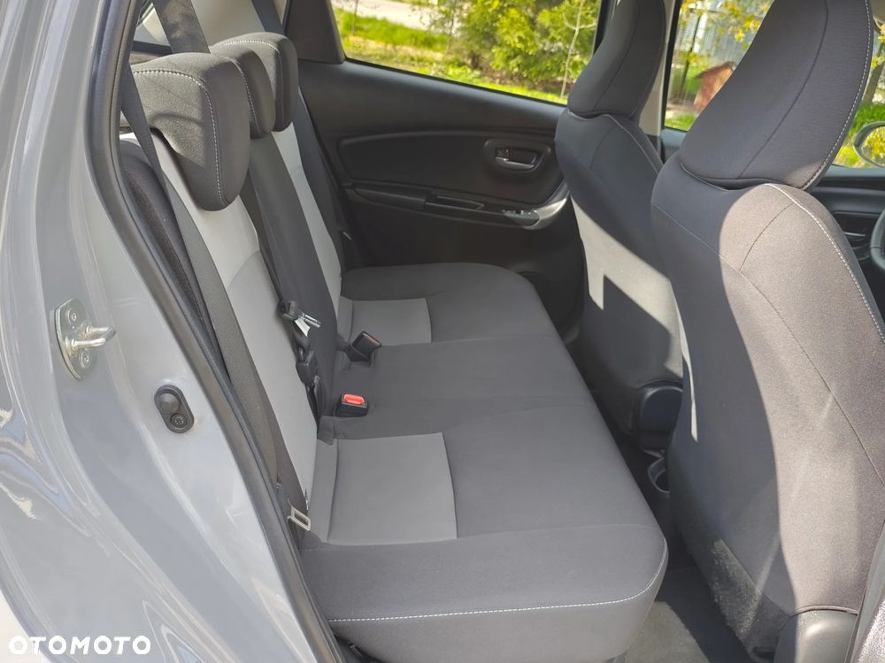 Toyota Yaris Hybrid 100 Premium EU6 - 22