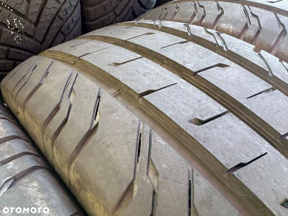 235/60/17C Continental Van200_8mm_4szt_(645) - 6