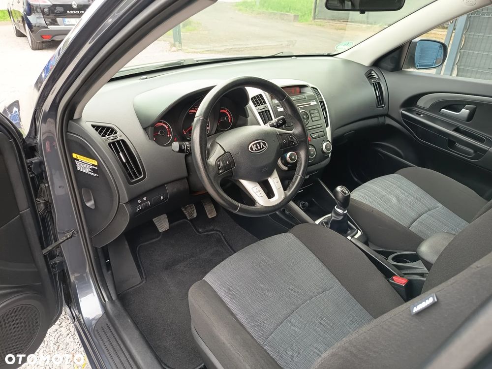 Kia Ceed 1.4 CVVT Spirit - 18