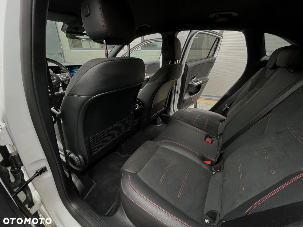 Mercedes-Benz GLA 250 AMG Line - 20