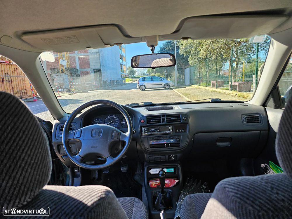 Honda Civic 1.5i LS - 10