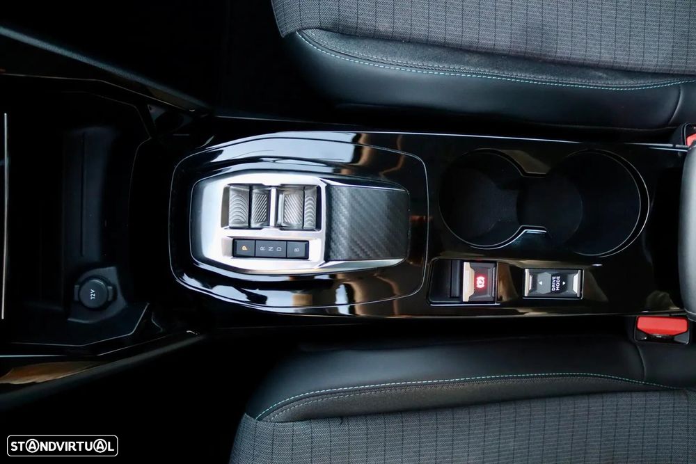 Peugeot e-2008 50 kWh Allure Pack - 27
