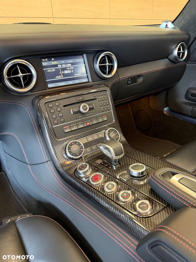 Mercedes-Benz SLS Standard - 16