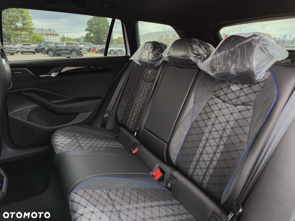 Volkswagen Passat Variant 2.0 TSI R-Line Plus DSG - 18