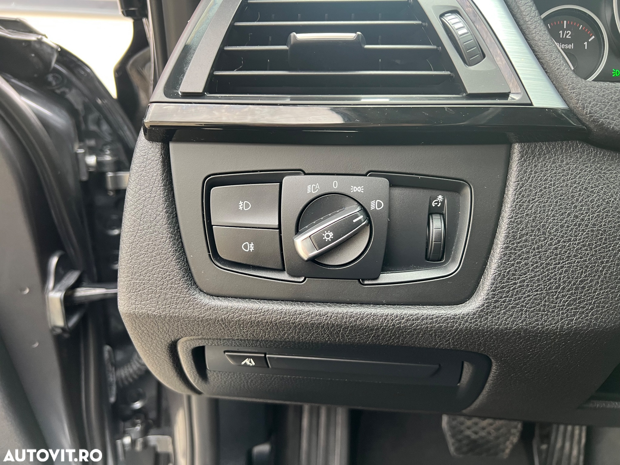 BMW Seria 3 320d Touring xDrive Aut. - 22