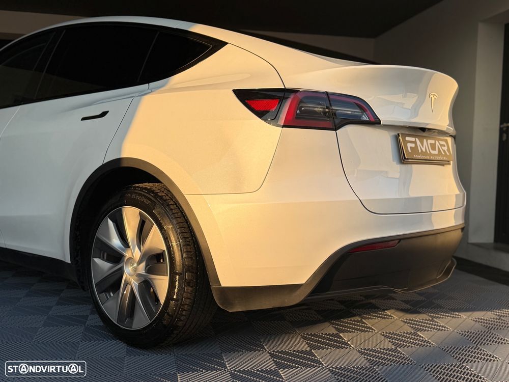 Tesla Model Y Standard - 18
