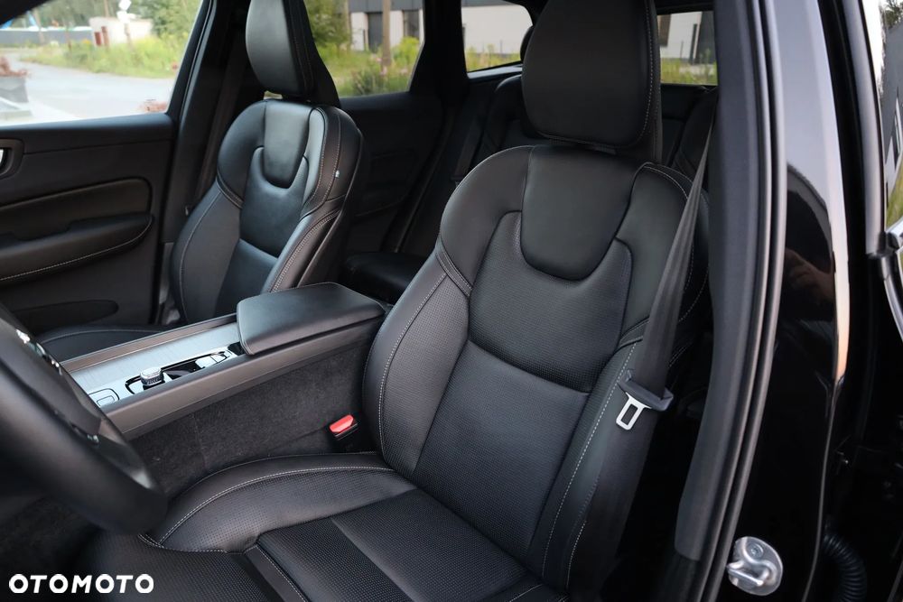 Volvo XC 60 T8 AWD Ultra Black Edition - 20
