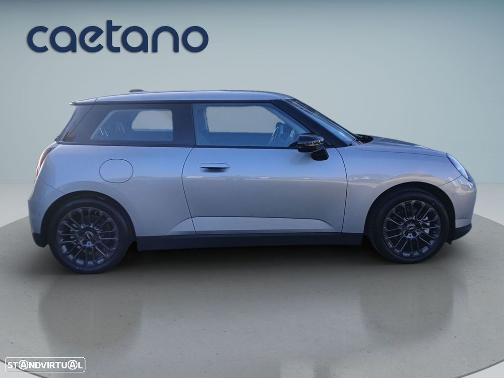 MINI 3 Portas Cooper SE Classic M - 9