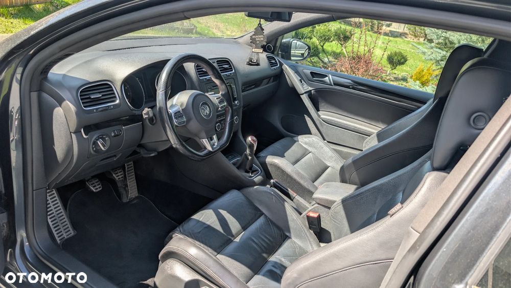 Volkswagen Golf 2.0 GTI - 11