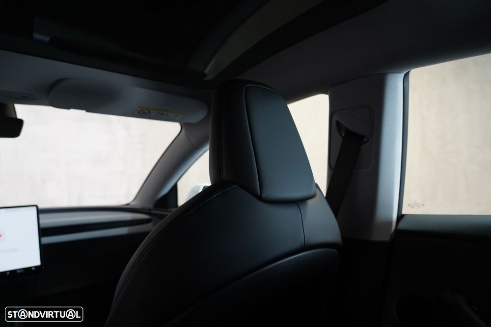 Tesla Model 3 - 42