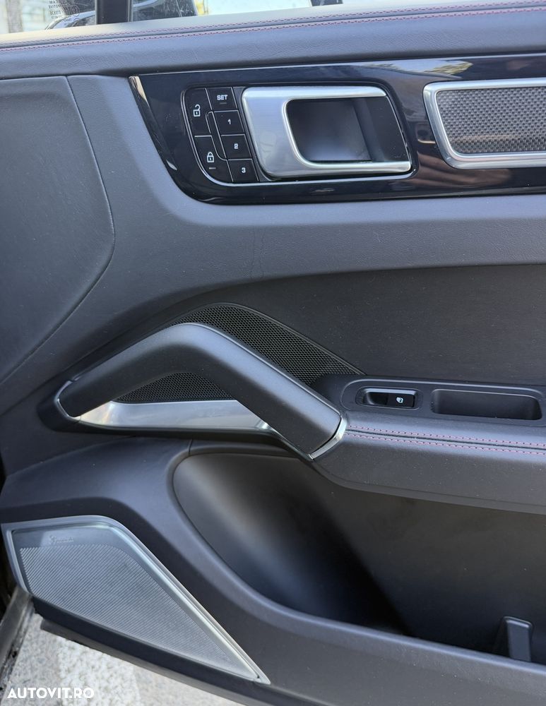 Porsche Cayenne Coupe - 21