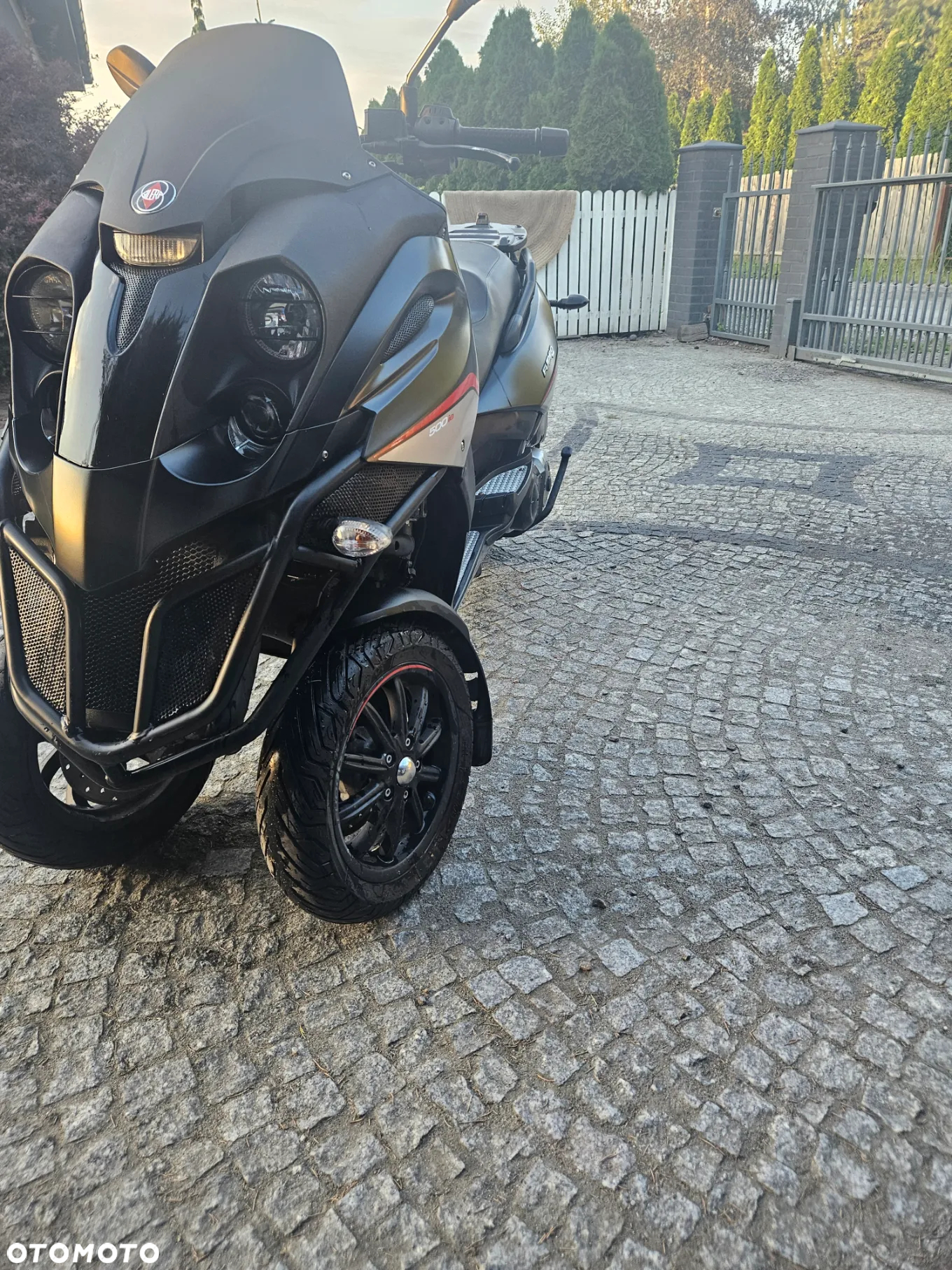 Piaggio MP-3 - 14