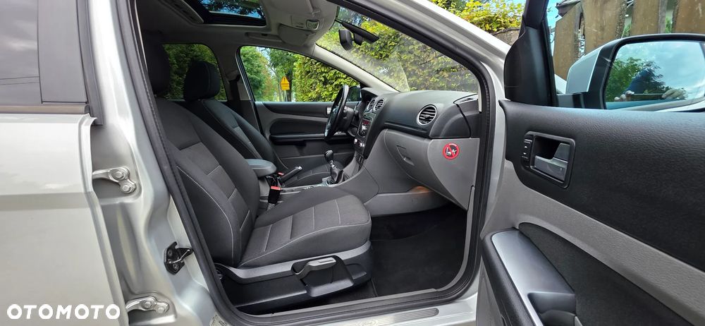 Ford Focus 2.0 TDCi DPF Titanium - 22