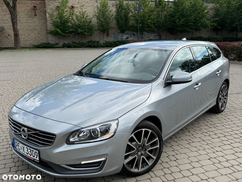 Volvo V60 D4 Momentum - 9