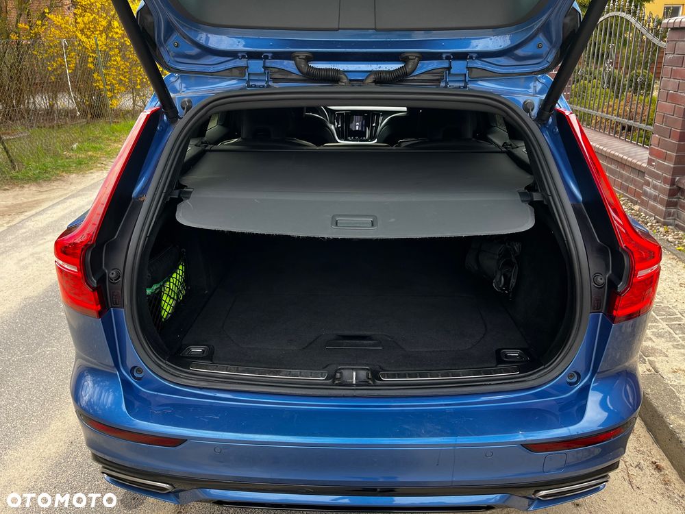 Volvo V60 T8 AWD Twin Engine Geartronic R-Design - 26