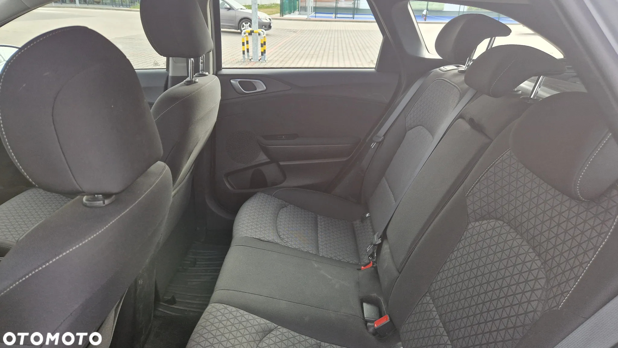 Kia Ceed 1.5 T-GDI Business Line DCT - 13