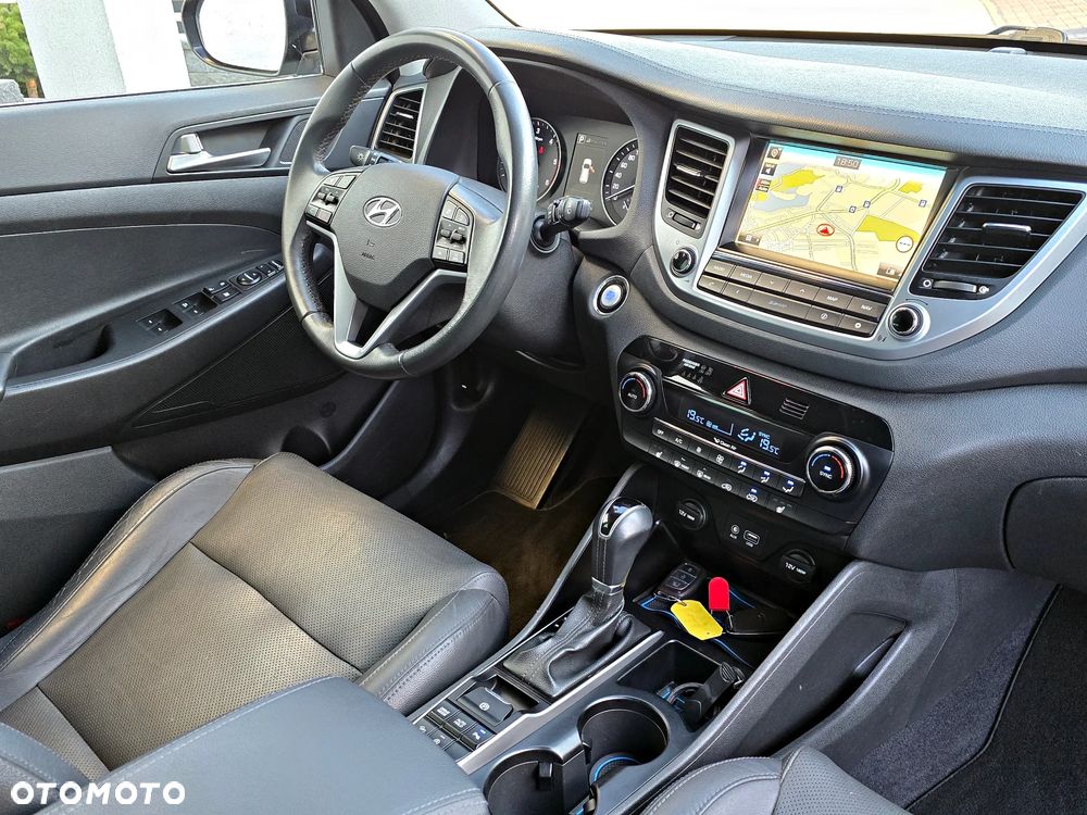 Hyundai Tucson blue 1.7 CRDi 2WD DCT Premium - 29