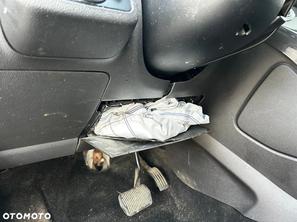 Ford Kuga - 22