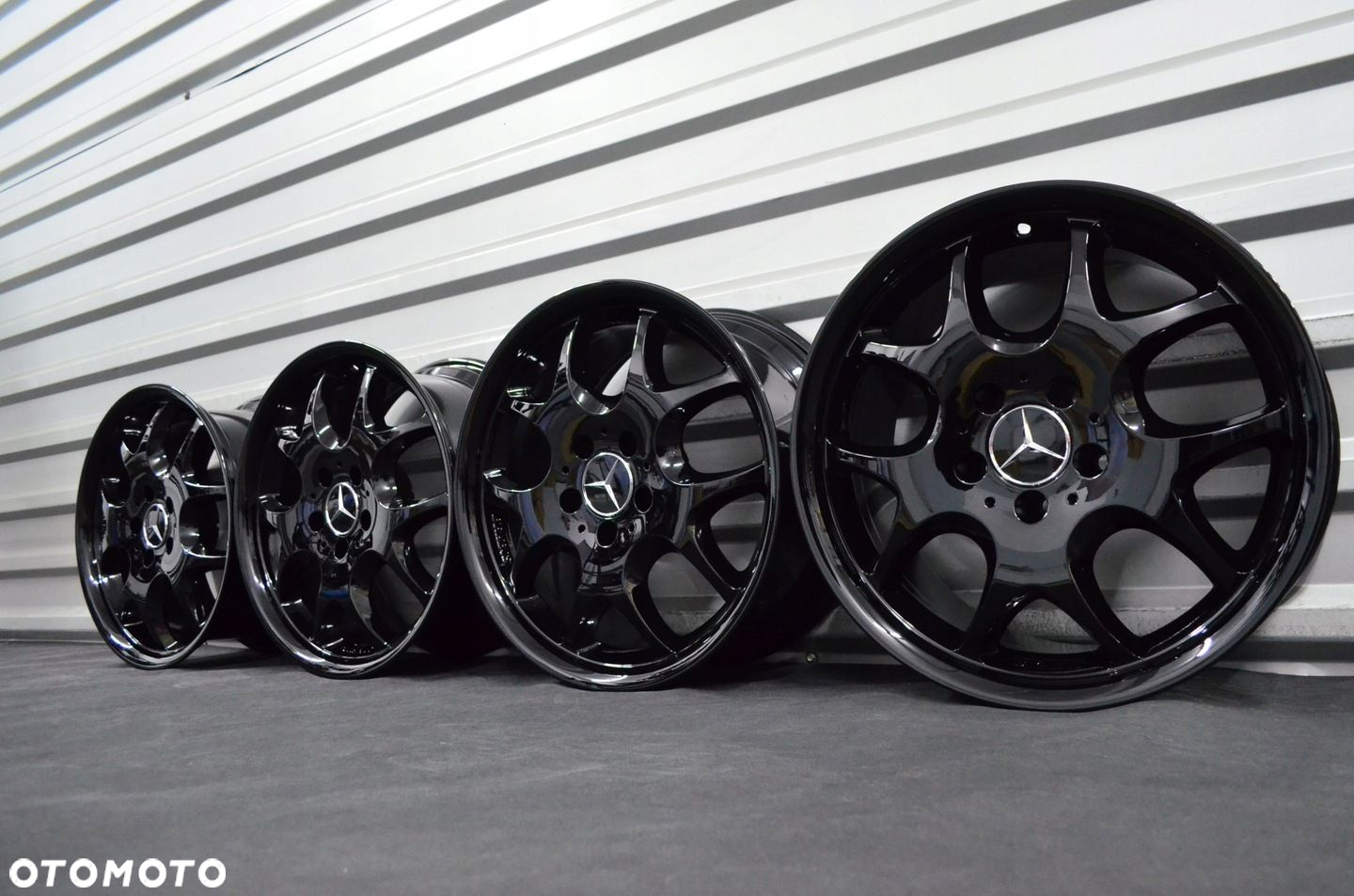Felgi 5x112 8x17 ET30 Mercedes BRABUS Monoblock V - 2