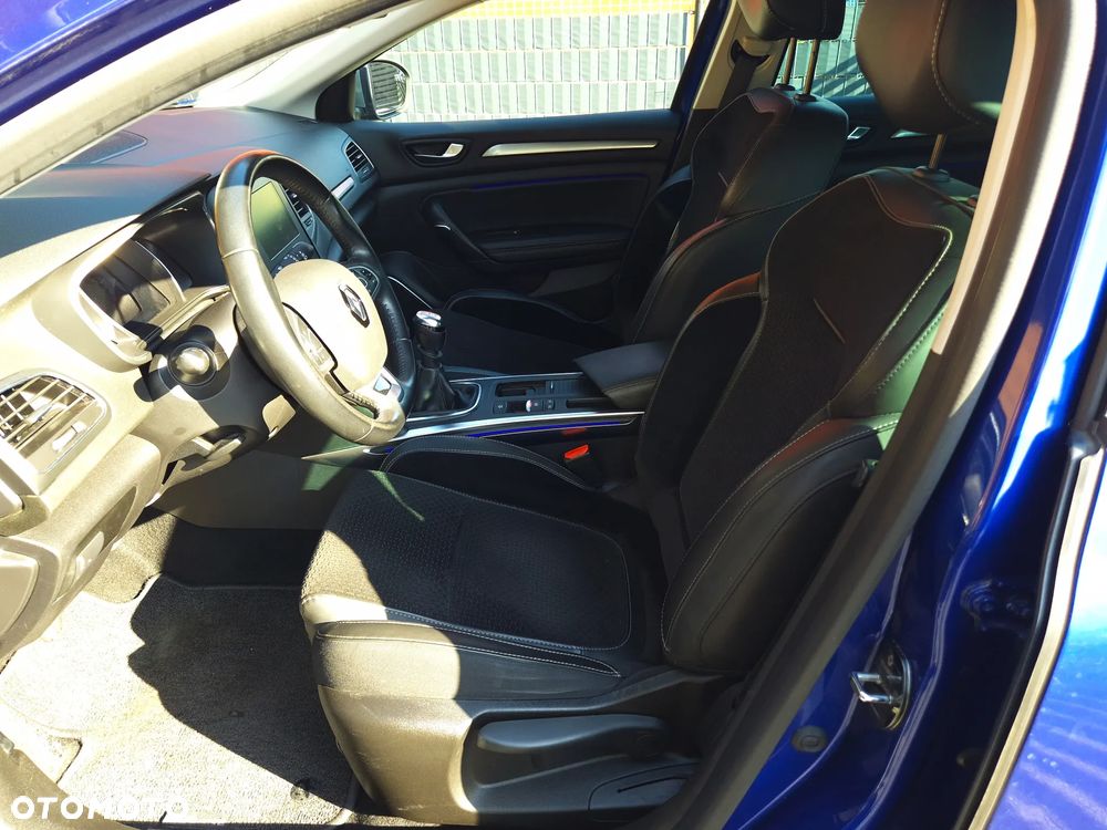 Renault Megane TCe 140 GPF GT LINE - 8